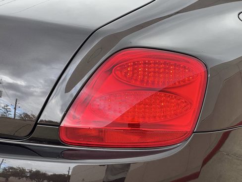 Used 2009 Bentley Continental GT w/ Convenience Specification Pkg image 34