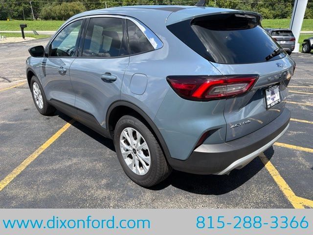 Used 2023 Ford Escape Active AWD/4WD image 7
