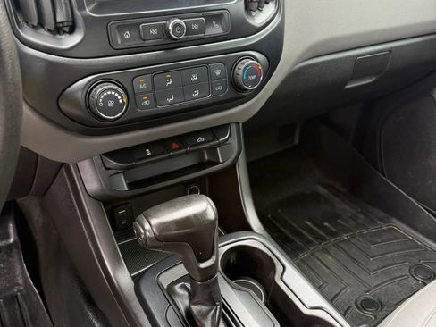 Used 2018 Chevrolet Colorado W/T RWD image 15