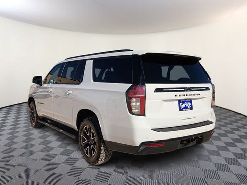 Used 2023 Chevrolet Suburban Z71 w/ Luxury Package AWD/4WD image 3