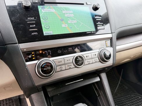 Used 2015 Subaru Outback 2.5i Limited image 17