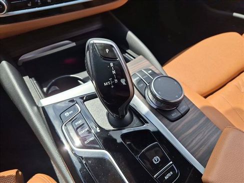Used 2023 BMW 540i w/ Premium Package RWD image 11