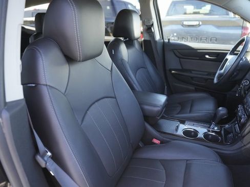 Used 2017 Chevrolet Traverse Premier image 19