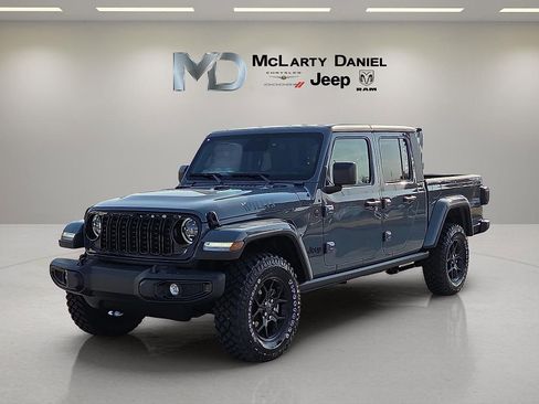 New 2026 Jeep Gladiator Willys AWD/4WD image 2