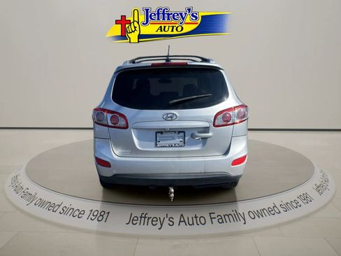 Used 2011 Hyundai Santa Fe SE w/ Premium Pkg 3 FWD image 4