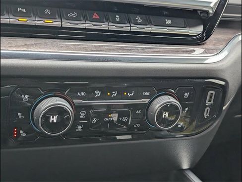 Used 2024 Chevrolet Silverado 1500 LTZ image 15