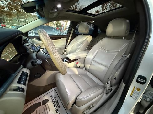 Used 2013 Cadillac XTS Premium image 12