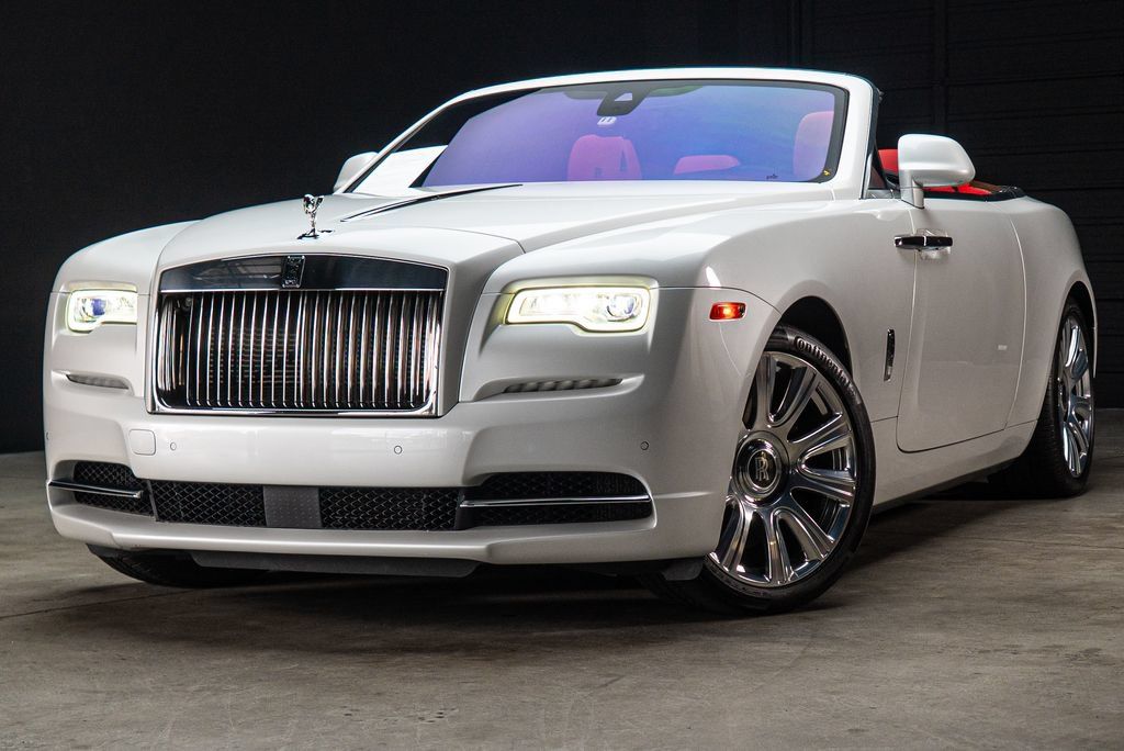 Used 2016 Rolls-Royce Dawn RWD image 3