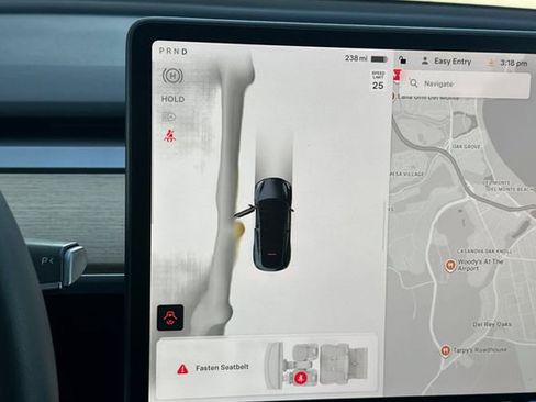 Used 2024 Tesla Model Y Long Range AWD/4WD image 30