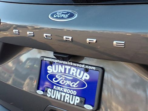 Used 2022 Ford Escape SEL w/ Technology Package image 26