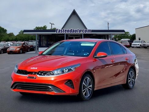 Used 2022 Kia Forte LXS w/ LXS Technology Package FWD image 1