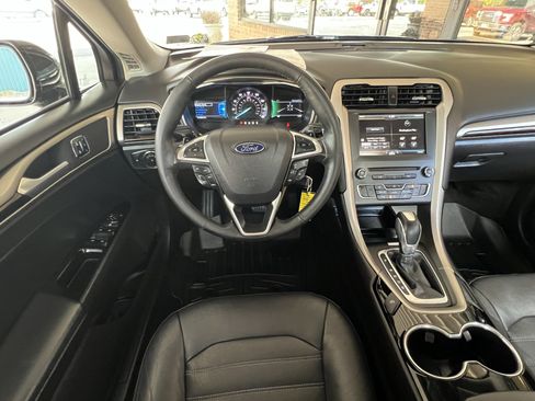 Used 2016 Ford Fusion SE w/ Equipment Group 202A FWD image 21
