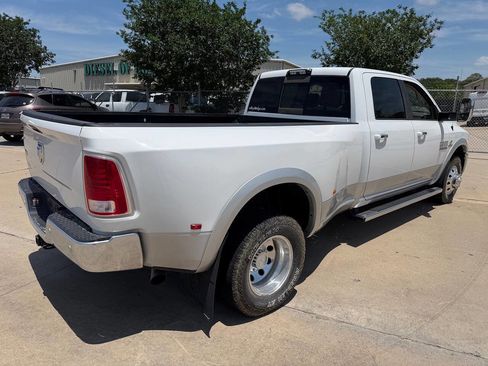 Used 2018 RAM 3500 Laramie RWD image 9
