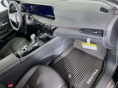 New 2026 Nissan Sentra SR FWD image 22