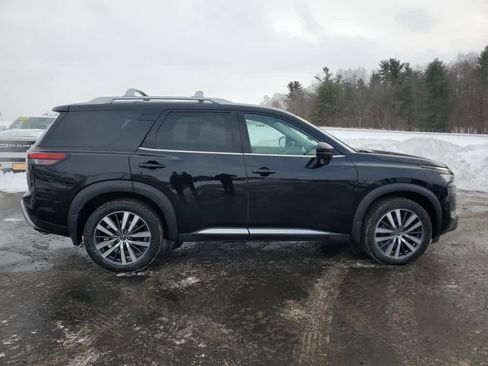 Used 2022 Nissan Pathfinder Platinum w/ Cargo Package image 6