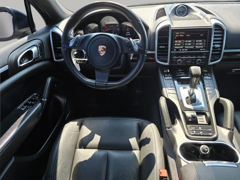 Used 2012 Porsche Cayenne AWD/4WD image 3