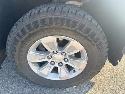 Used 2019 Chevrolet Silverado 1500 LT w/ Texas Edition AWD/4WD image 6