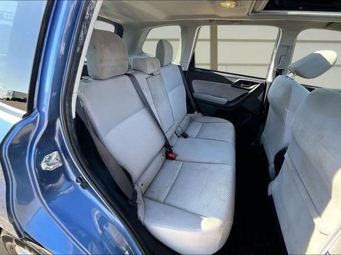 Used 2016 Subaru Forester 2.5i Premium w/ All-Weather Package AWD/4WD image 27