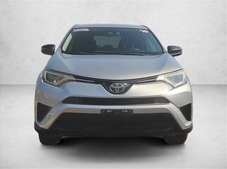 Used 2018 Toyota RAV4 LE FWD video 2
