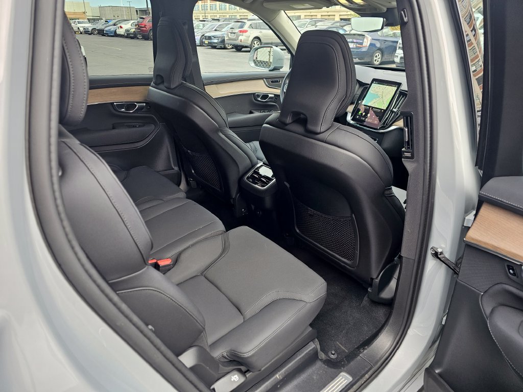Certified 2025 Volvo XC90 B5 Core AWD/4WD image 31