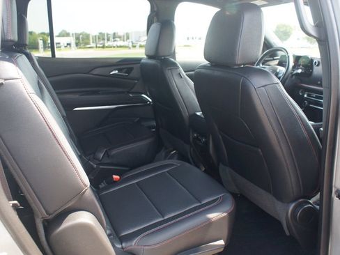 Used 2024 Chevrolet Traverse Z71 w/ Enhanced Driving Package AWD/4WD image 24