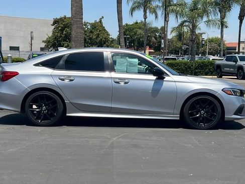 Used 2023 Honda Civic Sport image 3