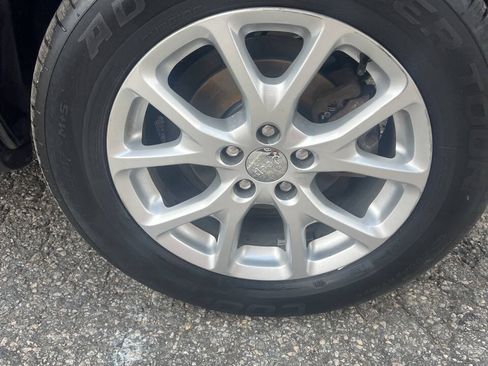 Used 2014 Jeep Cherokee Latitude FWD image 10