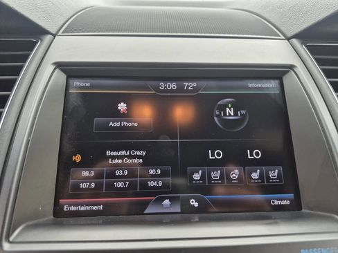 Used 2013 Ford Taurus SHO AWD/4WD image 28