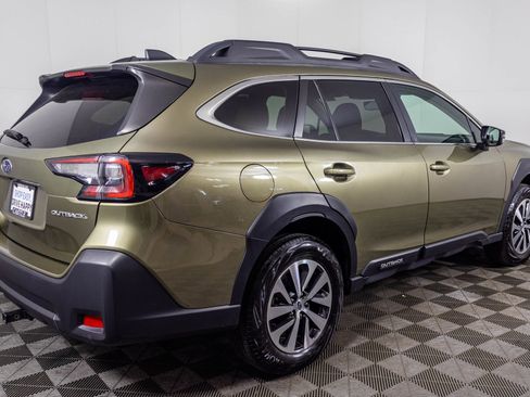 Used 2024 Subaru Outback Premium image 14