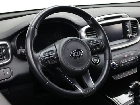 Used 2017 Kia Sorento EX FWD image 12