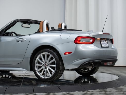 Used 2018 FIAT 124 Spider Lusso w/ Convenience Group image 29