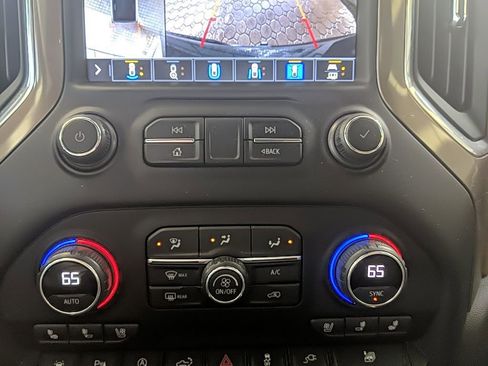 Used 2021 Chevrolet Silverado 1500 High Country w/ Technology Package image 23