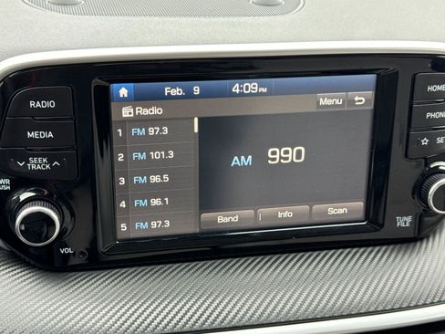 Used 2020 Hyundai Tucson SE image 17