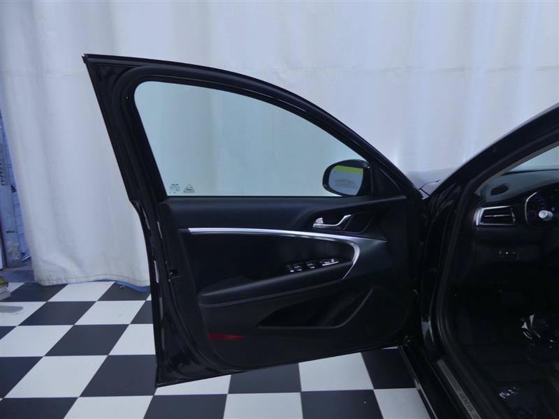 Used 2026 Genesis G70 2.5T RWD image 23