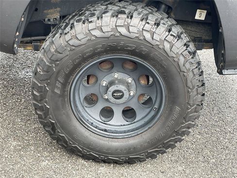 Used 2021 Toyota Tacoma SR AWD/4WD image 8