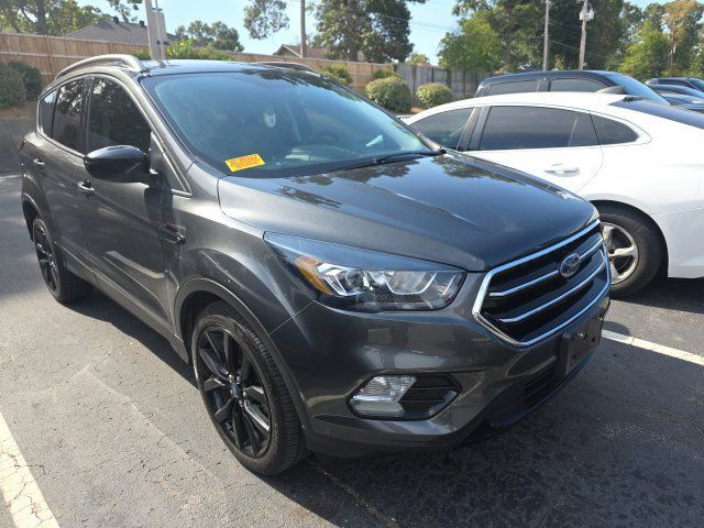 Used 2019 Ford Escape SE FWD image 3