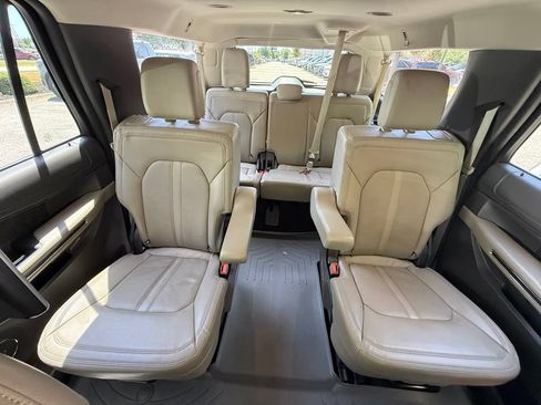 Used 2021 Ford Expedition Max Limited RWD image 37