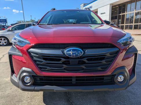 Certified 2025 Subaru Outback Premium image 9