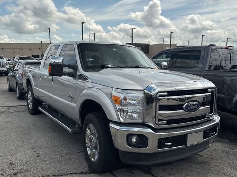 Used 2016 Ford F250 Lariat w/ Chrome Package AWD/4WD image 2