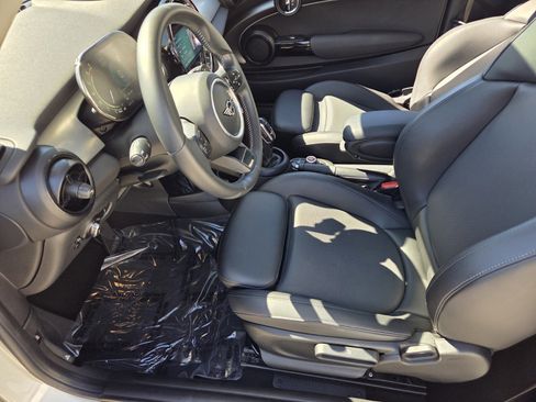 Used 2022 MINI Cooper S image 10