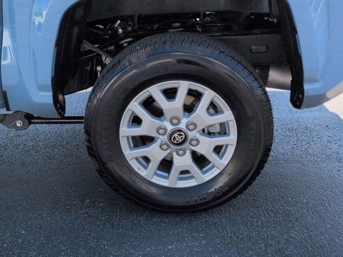 Certified 2026 Toyota Tacoma SR5 AWD/4WD image 7