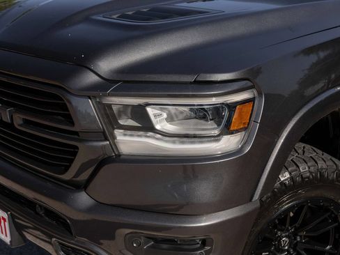 Used 2019 RAM 1500 Laramie AWD/4WD image 3