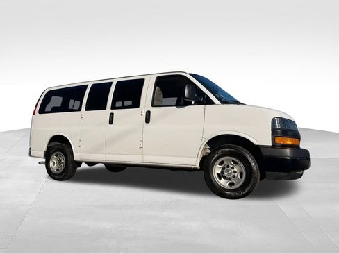 Used 2022 Chevrolet Express 2500 LS RWD image 10