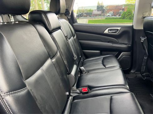 Used 2017 Nissan Pathfinder SL w/ SL Premium Package AWD/4WD image 27
