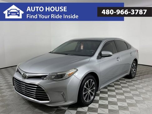 Used 2018 Toyota Avalon XLE image 1