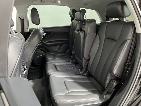 Used 2017 Audi Q7 3.0T Prestige image 12