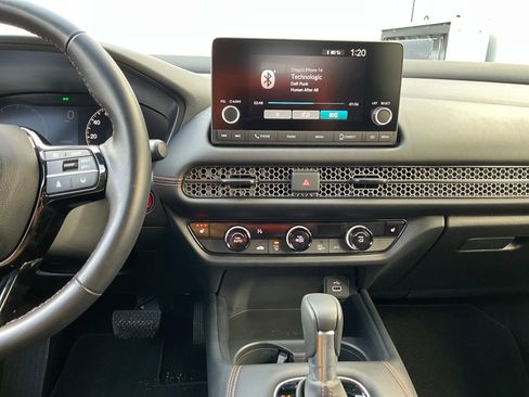 Used 2025 Honda HR-V Sport image 18