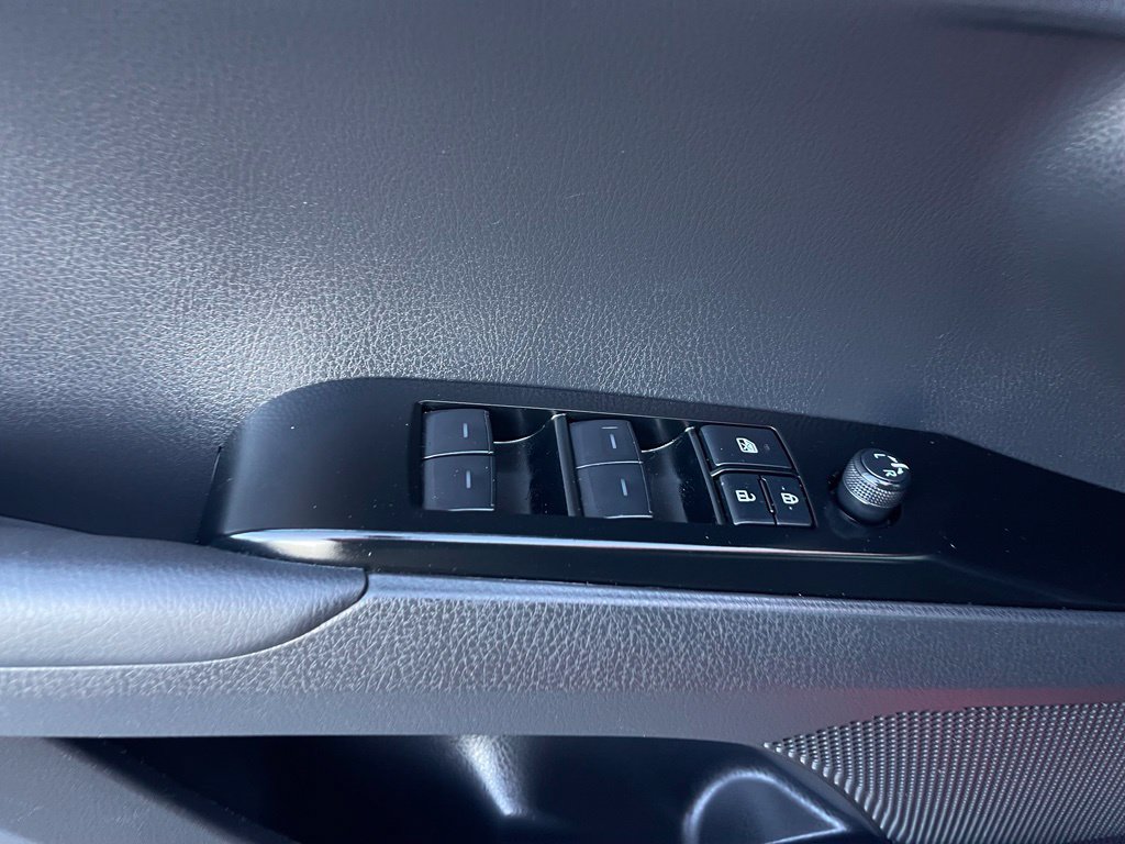 Used 2025 Toyota Camry SE FWD image 10