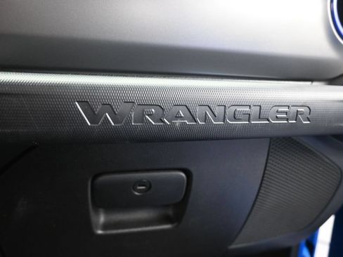 Used 2022 Jeep Wrangler Unlimited Sport AWD/4WD image 35