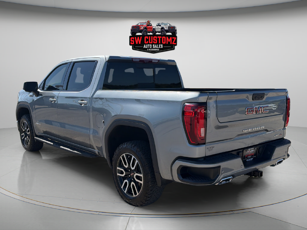 Used 2024 GMC Sierra 1500 AT4 w/ Technology Package AWD/4WD image 5
